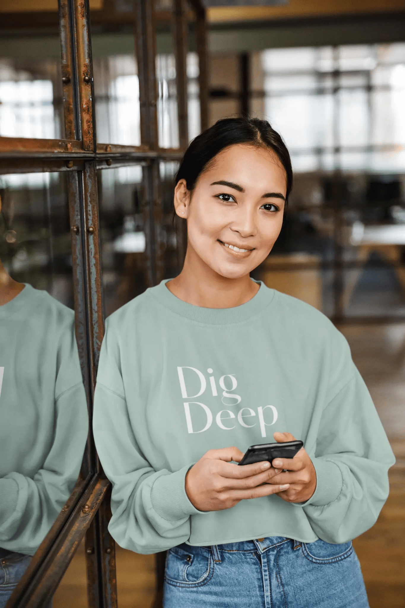 Motivational Women's Cropped Sweatshirt - 'Dig Deep' - Casual Comfort for Everyday Empowerment - Shaggy Chic