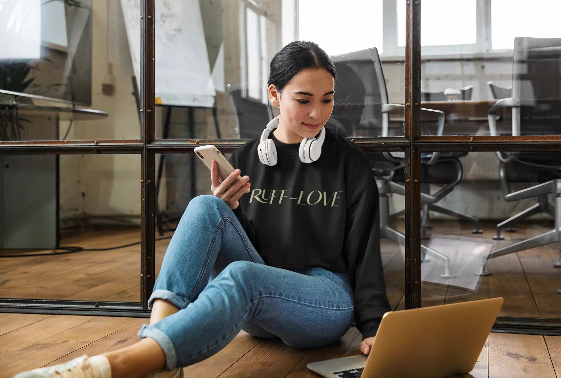 Ruth Love Women's Cropped Sweatshirt - Trendy and Comfortable - Shaggy Chic