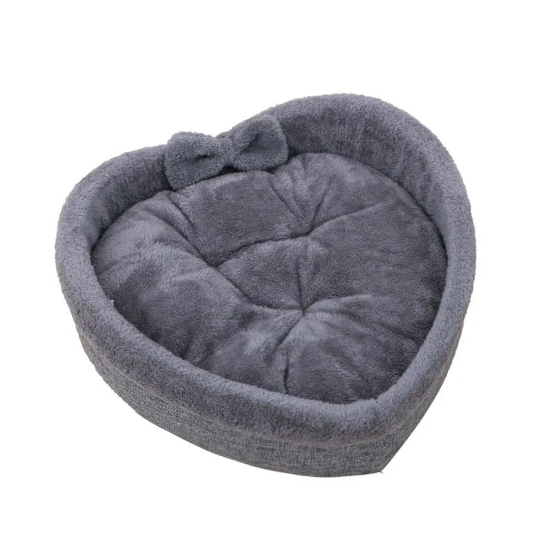 Heart-Shaped Cat & Dog Bed - Ultimate Comfort and Warmth for Your Pets - Shaggy Chic